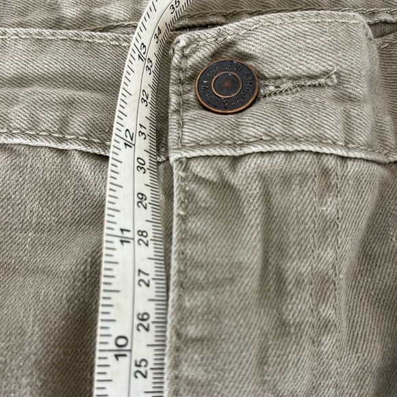 LEVI 505 Jeans Men's Size 42x32 Tan Relaxed Fit Straight Leg Mid Rise Denim - Picture 10 of 10